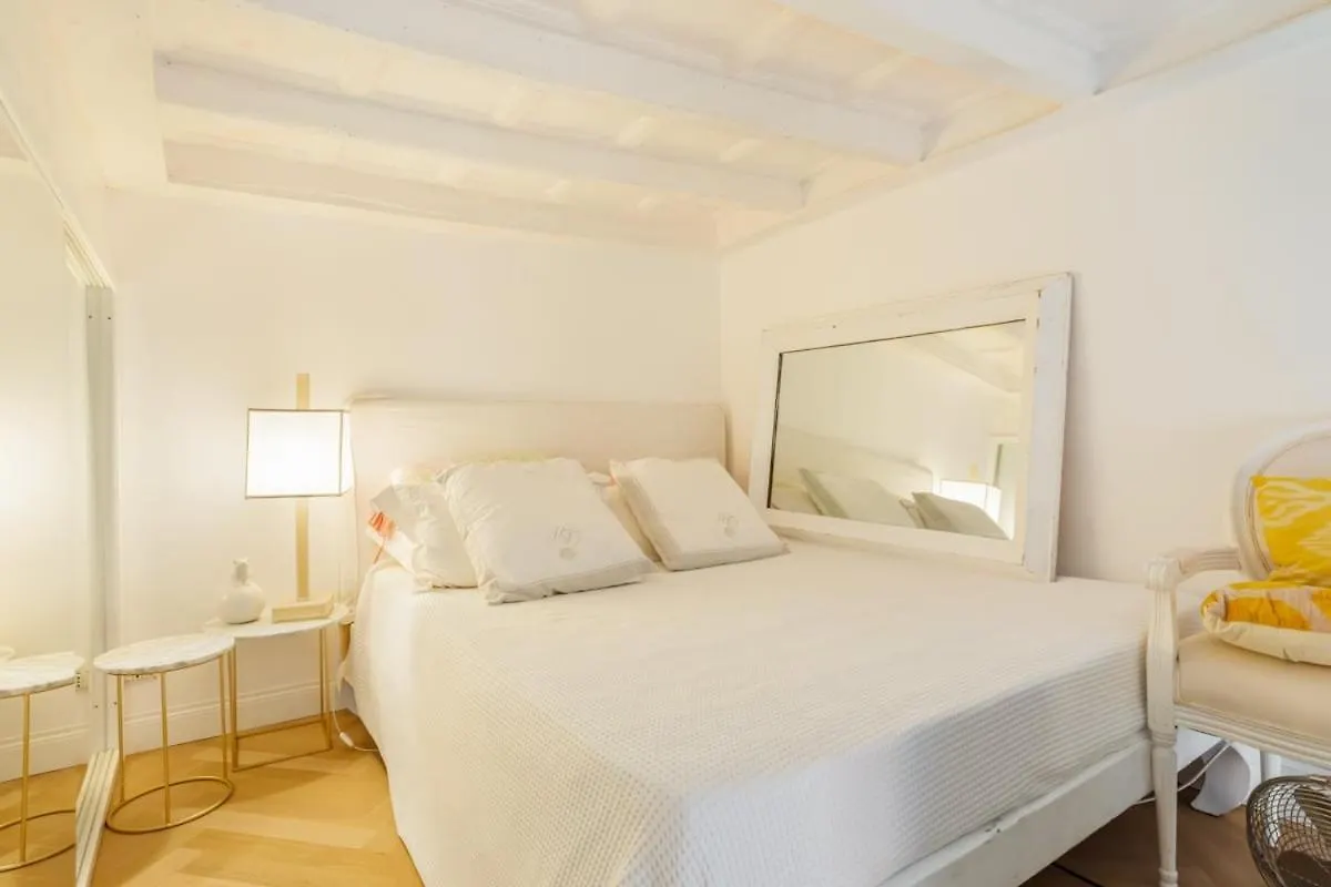 Farnese Enchanting Apartment By Romeloft  Rome