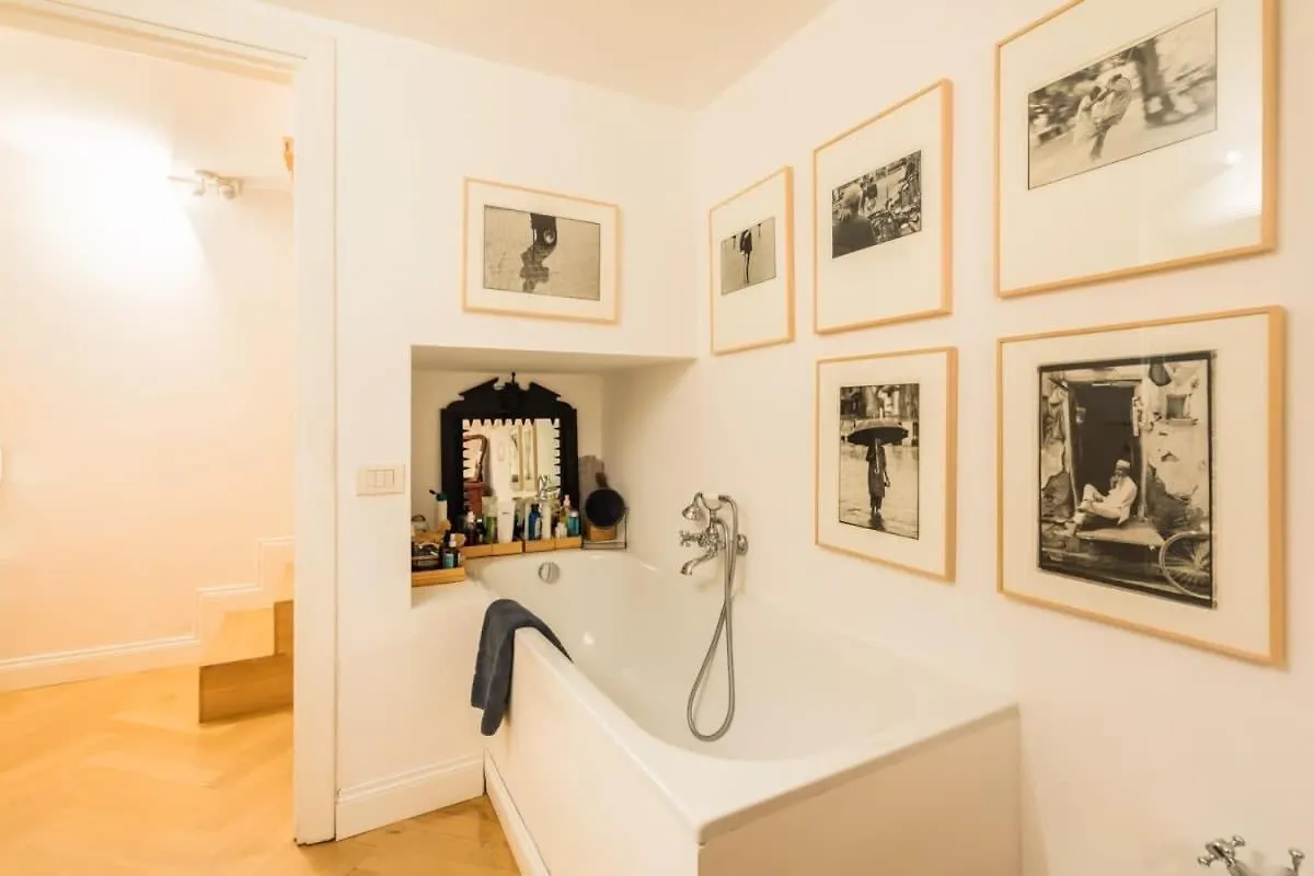 Farnese Enchanting Apartment By Romeloft Italy