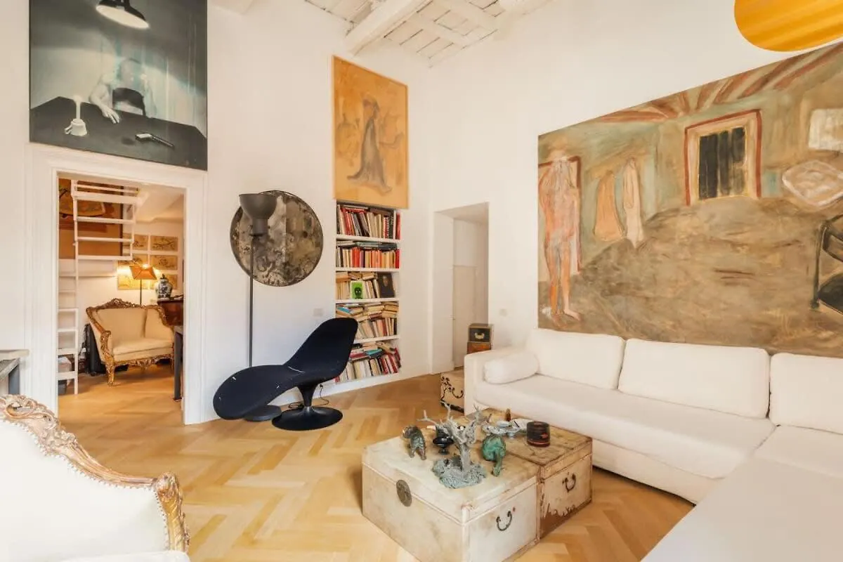 Farnese Enchanting Apartment By Romeloft