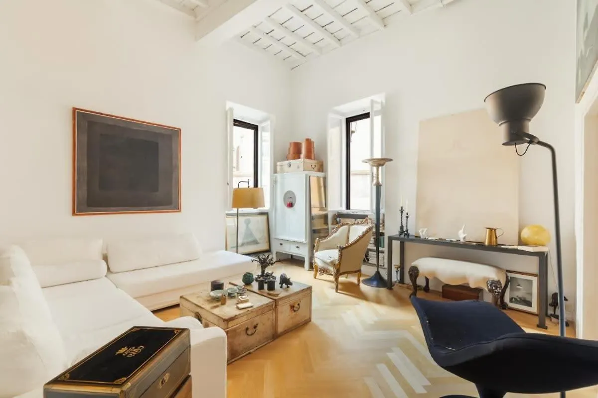 Farnese Enchanting Apartment By Romeloft Italy